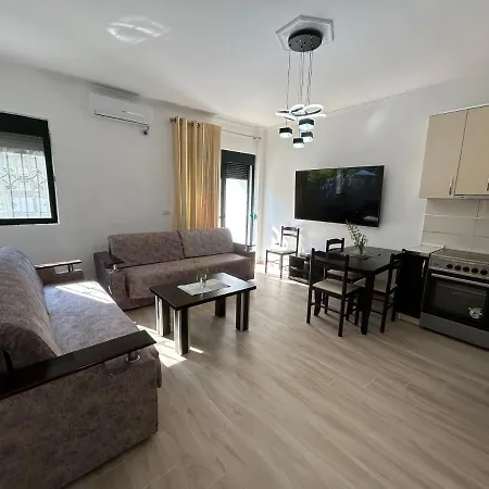 Apartment At Mali I Robit Beach *